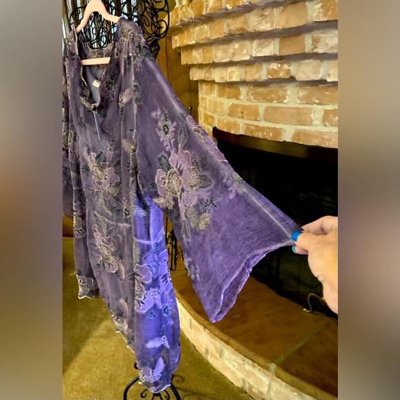 Soft Surroundings Antonia Silk Silver Threads Tunic - Picture 4 of 10